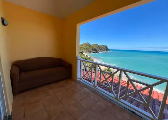 Trafalgar Apartments - Unit #15 Starfish Villa